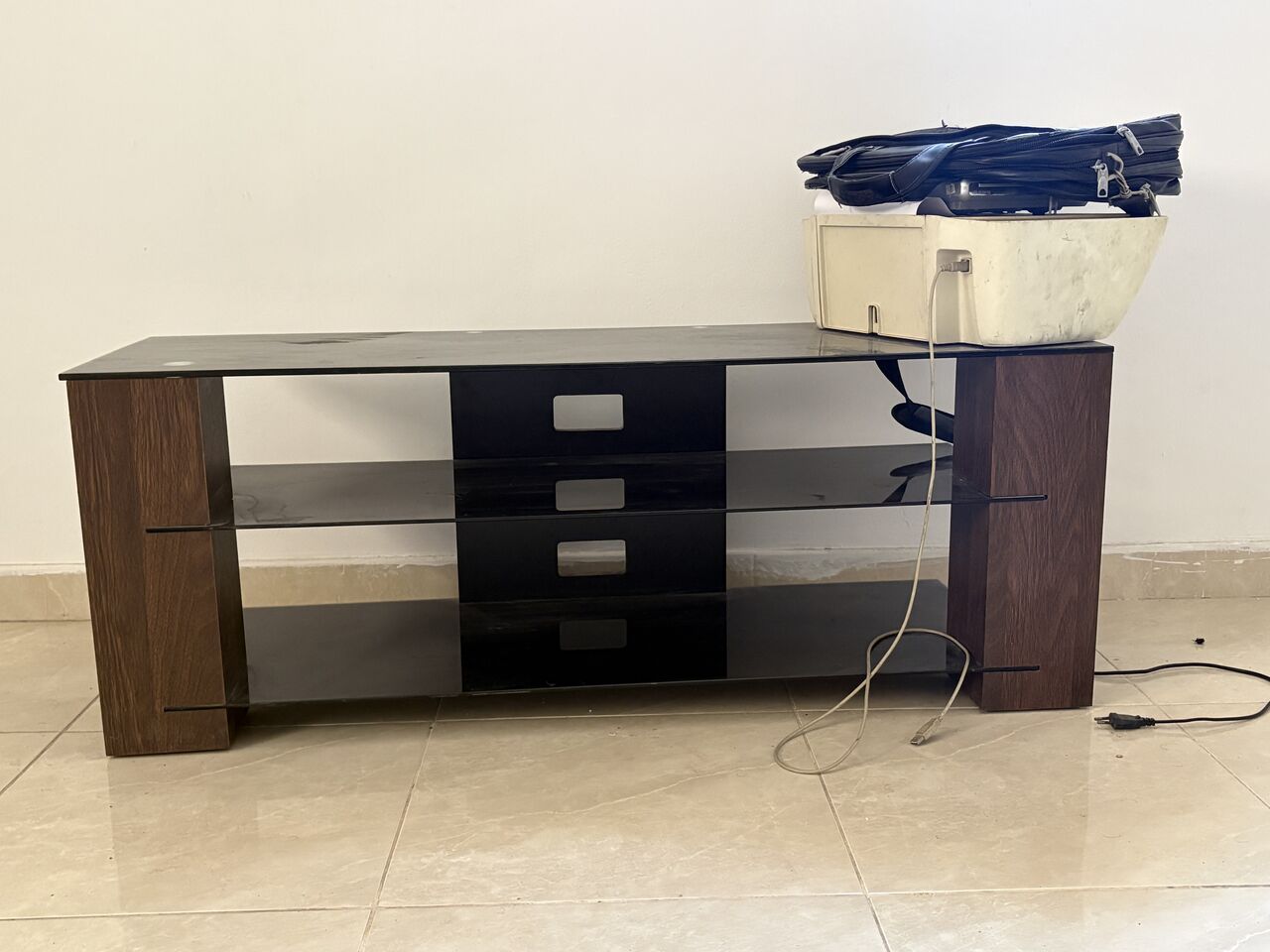 Dammam, Furniture, SAR 850,  Dining Table, Crockery Showcase Hutch( دولاب أواني), Ikea TV Stand
