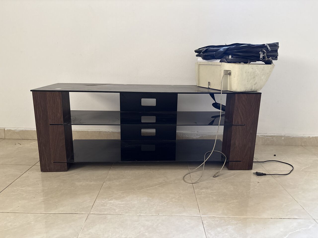 Dammam, Furniture, SAR 850,  Dining Table, Crockery Showcase Hutch( دولاب أواني), Ikea TV Stand