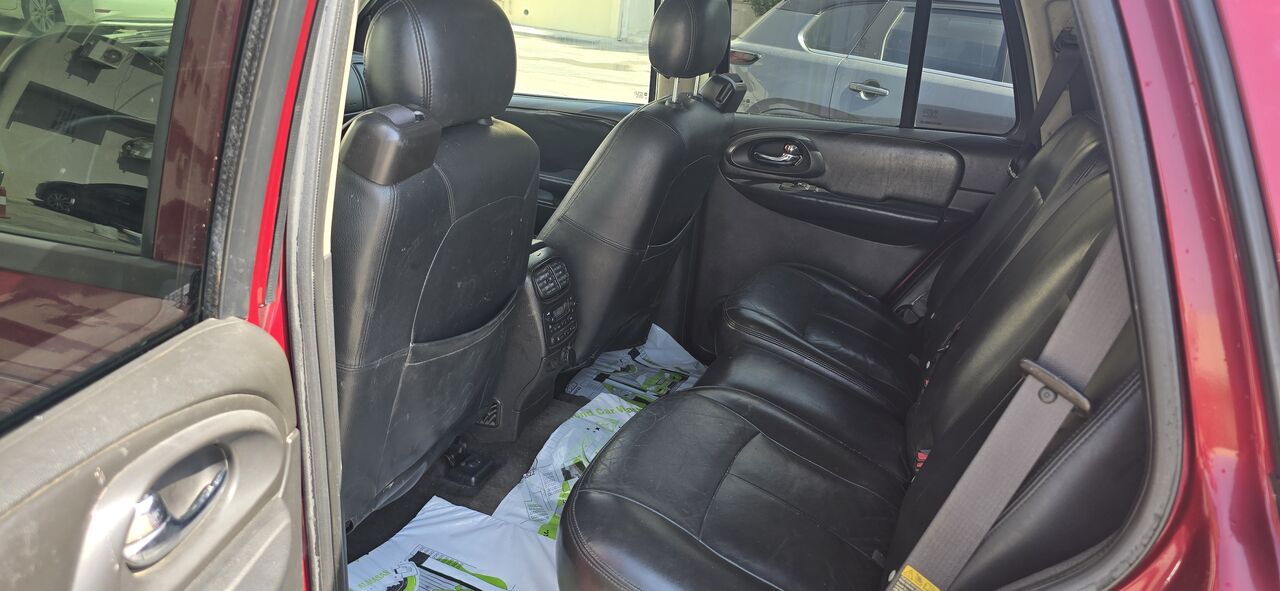 Riyadh, Vehicles, Cars & Trucks , SAR 7500,  Chevrolet Trailblazer,  2006,  Automatic,  763868 KM,    (7500 SAR Negotiable)