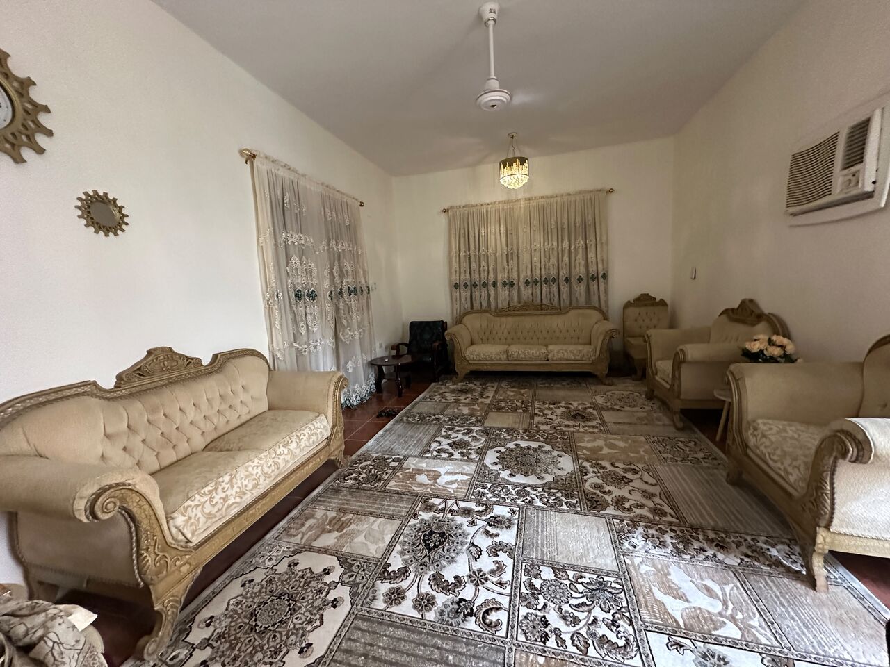 Jeddah, Furniture, SAR 800,  9 Seater Sofa Set & Dinning Table