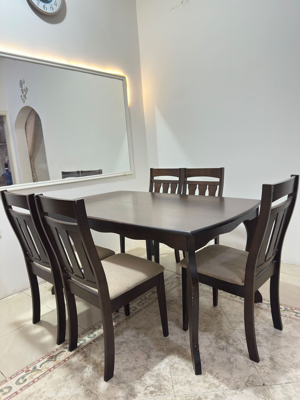 Jeddah, Furniture, SAR 800,  9 Seater Sofa Set & Dinning Table