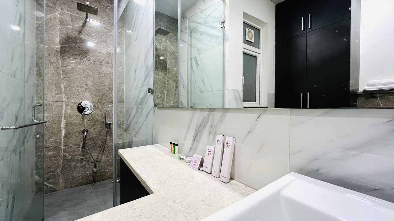 Gurgaon, Apartments, Flats, Houses & Villas, INR 11500/day,  Furnished,  3 BR,  1650 Sq. Feet,  Three Bedroom Apartments Medanta Medicity