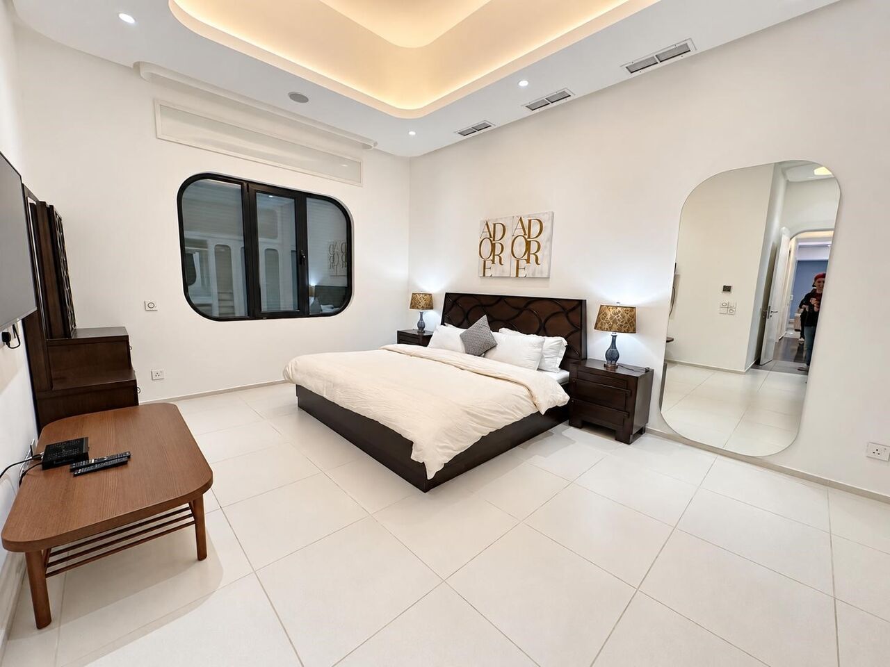 Kuwait City, Apartments, Flats, Houses & Villas, KWD 700/month,  3 BR,  180 Sq. Meter,  Modern Chic Furnished 3-Bedroom Apartment In Jabriya