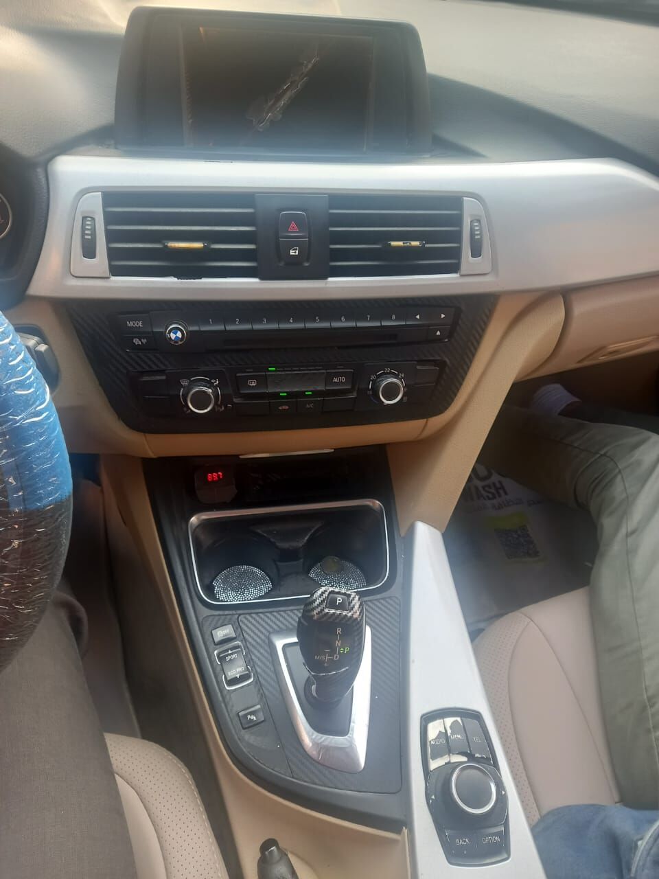 Jeddah, Vehicles, Cars & Trucks , SAR 30000,  BMW 320i,  2012,  Automatic,  261000 KM,  For Sale   In Very Good Condition