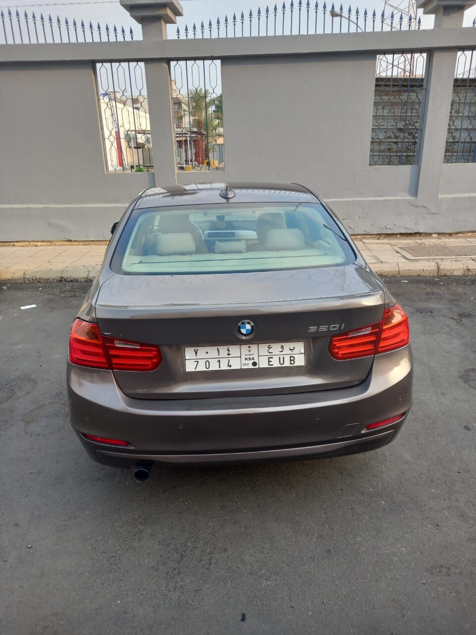 Jeddah, Vehicles, Cars & Trucks , SAR 30000,  BMW 320i,  2012,  Automatic,  261000 KM,  For Sale   In Very Good Condition