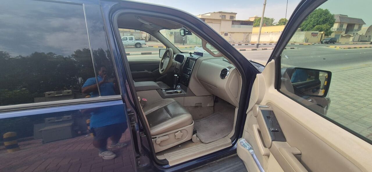Riyadh, Vehicles, Cars & Trucks , Ford Explorer 4.0 XLT,  2007,  Automatic,  405000 KM,