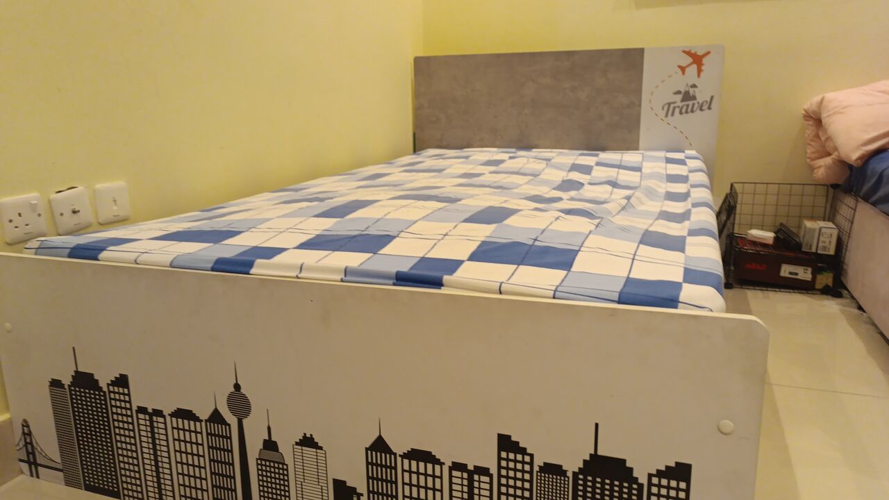 Madinah, Furniture, SAR 600,  🛏️ Home Centre Bed For Sale  ✨ 💰 Selling For: SAR 600 (negotiable)