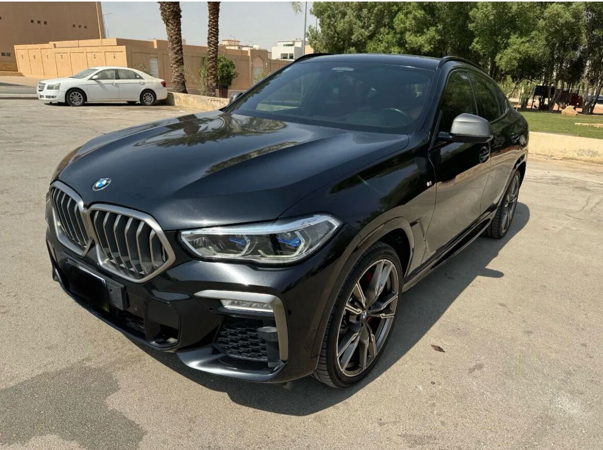 Riyadh, Vehicles, Cars & Trucks , SAR 235000,  Bmw X6,  2021,  Automatic,  124000 KM,   M50i