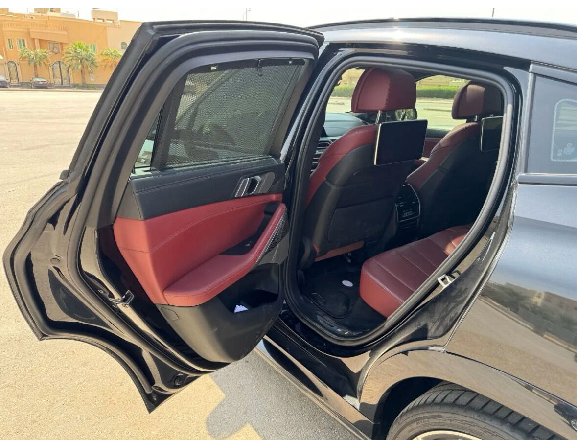 Riyadh, Vehicles, Cars & Trucks , SAR 235000,  Bmw X6,  2021,  Automatic,  124000 KM,   M50i