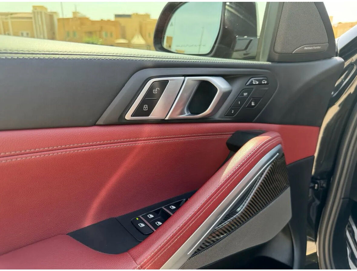 Riyadh, Vehicles, Cars & Trucks , SAR 235000,  Bmw X6,  2021,  Automatic,  124000 KM,   M50i