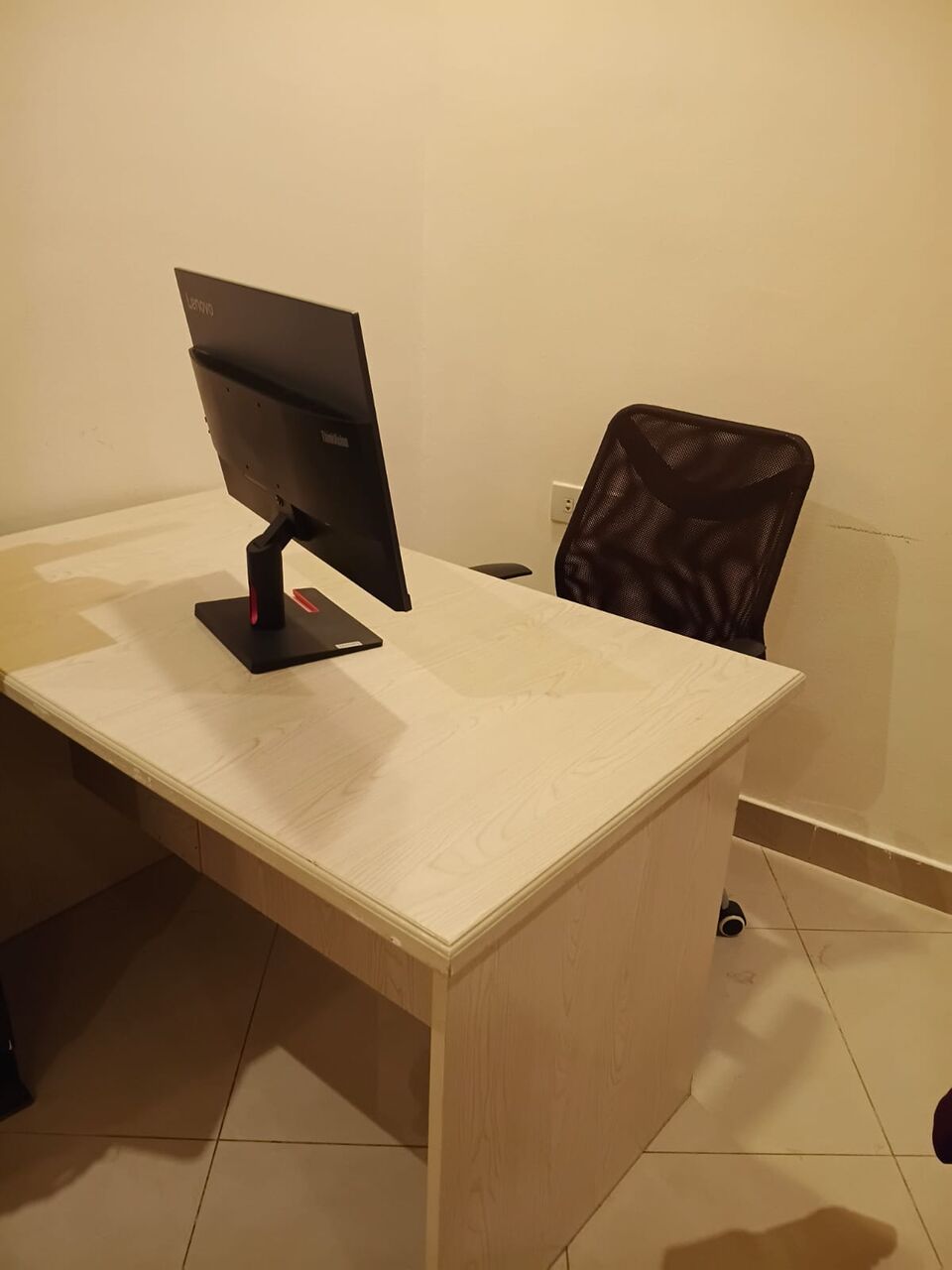 Riyadh, Furniture, SAR 600,  Office Table And Chair Used. 6 Months Old