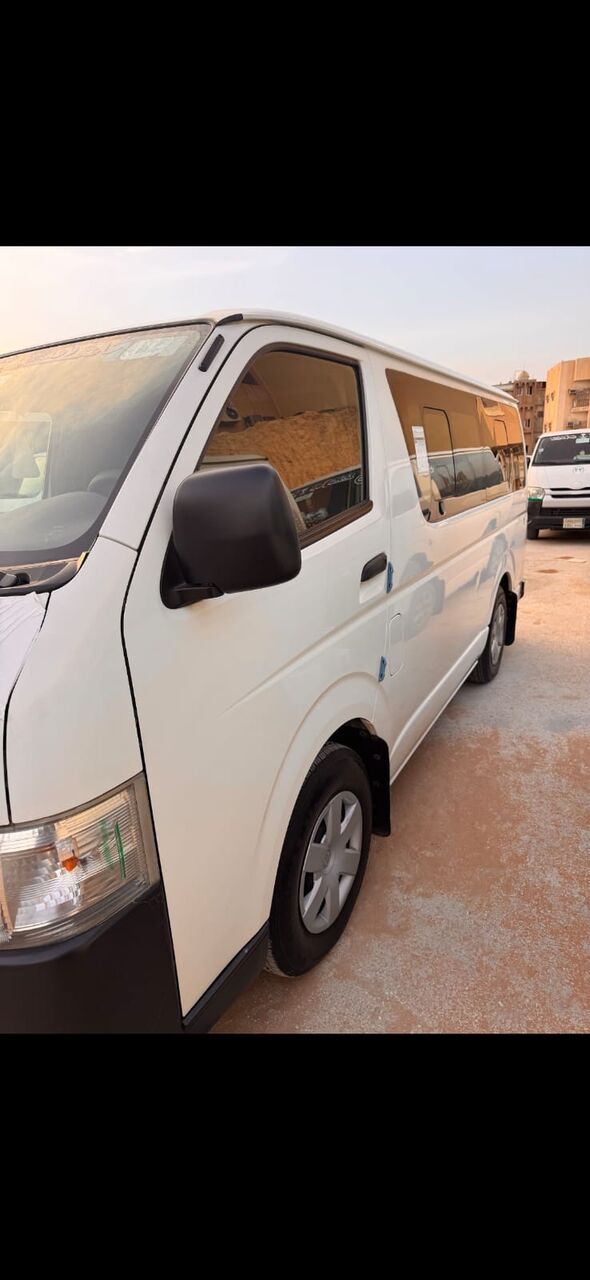 Riyadh, Labor/Moving, Toyota HAICE 2015 Model For  Transport In Riyadh? Let&rsquo;s Discuss A Suitable Arrangement.