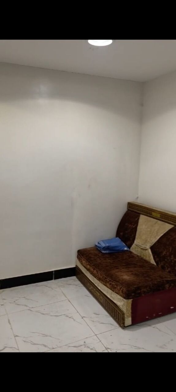 Al Malaz, Apartments, Flats, Houses & Villas, SAR 2000/month,  1 BR,  Family Apartment With Water Electricity Included AC Kitchen All Installed