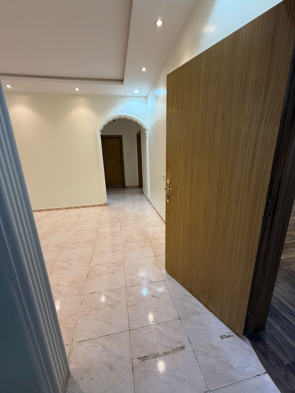 Al Rawdah, Apartments, Flats, Houses & Villas, SAR 35000/year,  3 BR,  Family Apartment First Floor With Alrge 3 Beadrooms 2 Bath Well Located House