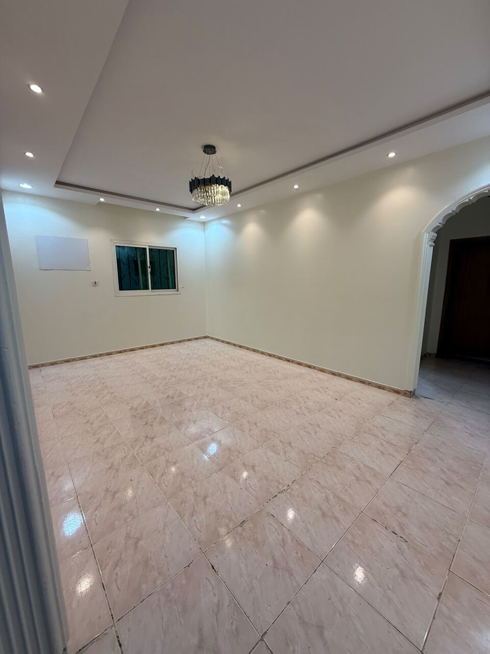 Al Rawdah, Apartments, Flats, Houses & Villas, SAR 35000/year,  3 BR,  Family Apartment First Floor With Alrge 3 Beadrooms 2 Bath Well Located House