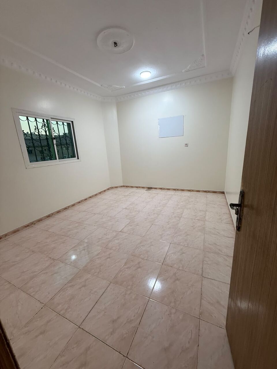 Al Rawdah, Apartments, Flats, Houses & Villas, SAR 35000/year,  3 BR,  Family Apartment First Floor With Alrge 3 Beadrooms 2 Bath Well Located House