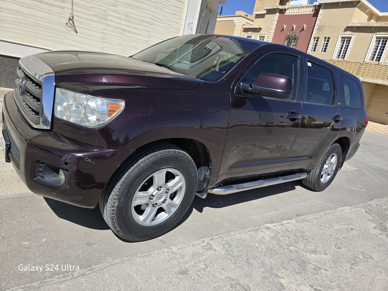 Riyadh, Vehicles, Cars & Trucks , SAR 58000,  Toyota Sequoia 2012 | 5.7L V8 | Burgundy | Family SUV,  2012,  Automatic,  328000 KM,  |||