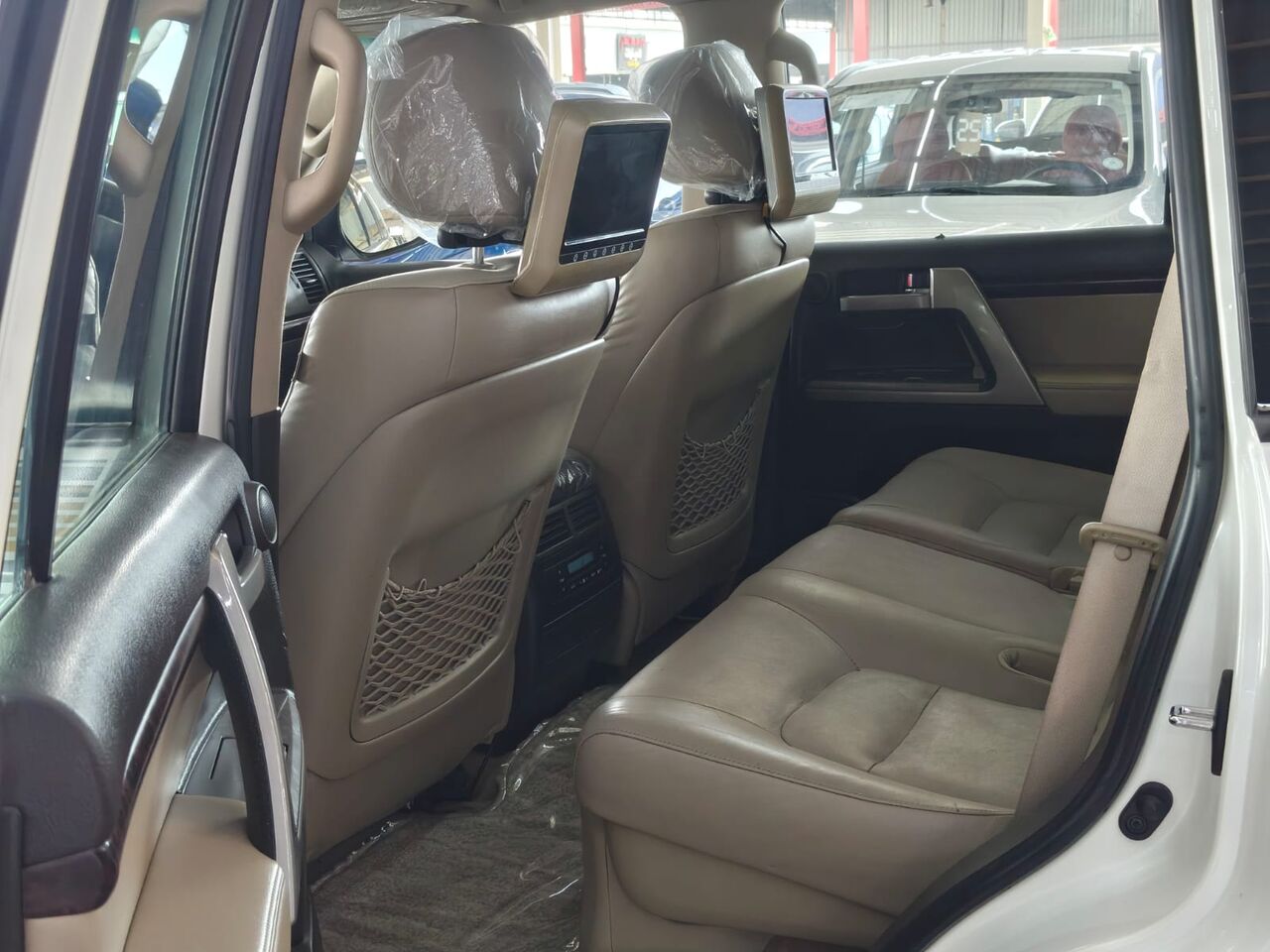 Riyadh, Vehicles, Cars & Trucks , SAR 84000,  Toyota Land Cruiser,  2010,  Automatic,  284000 KM,  Want To Know More