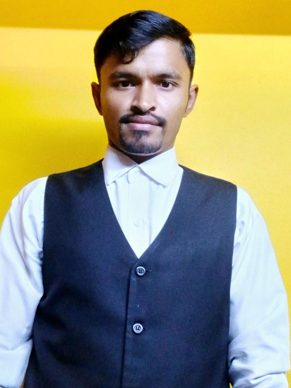 Olaya, Job Seekers, Tea Boy Office Boy