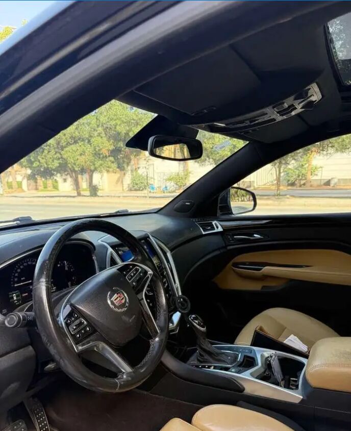 Riyadh, Vehicles, Cars & Trucks , SAR 36000,  Cadillac SRX 2014 Premium,  2014,  Automatic,  180000 KM,