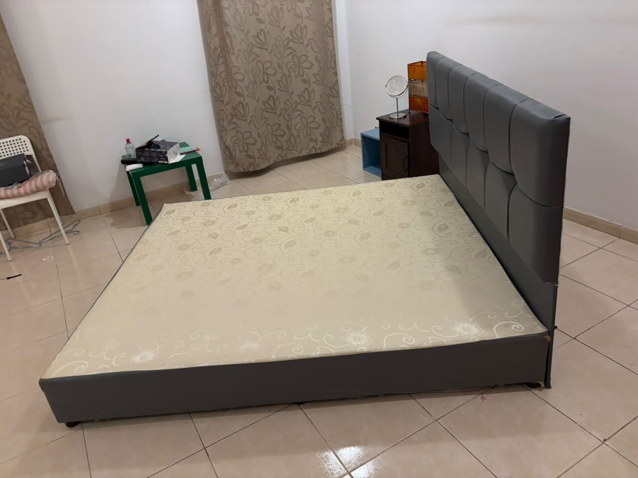 Jeddah, Furniture, SAR 450,  Double Bed With A High-quality Mattress In Excellent Condition