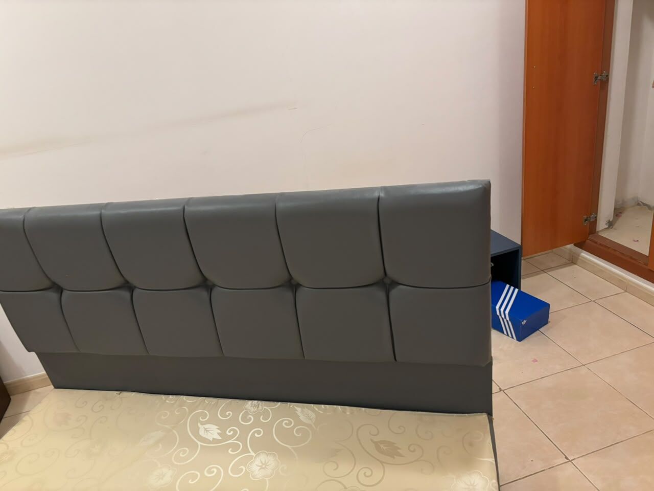 Jeddah, Furniture, SAR 450,  Double Bed With A High-quality Mattress In Excellent Condition