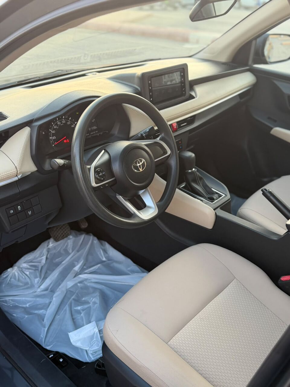 Riyadh, Vehicles, Cars & Trucks , SAR 46500,  TOYOTA YARIS Y,  2023,  Automatic,  120 KM,  NEAT AND CLEAN $