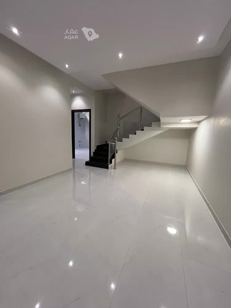 Riyadh, Apartments, Flats, Houses & Villas, SAR 4500/month,  5 BR,  Brand New 5-Bedroom Townhouse For Rent &ndash; Taibah Close Distance To Blue Line Metro