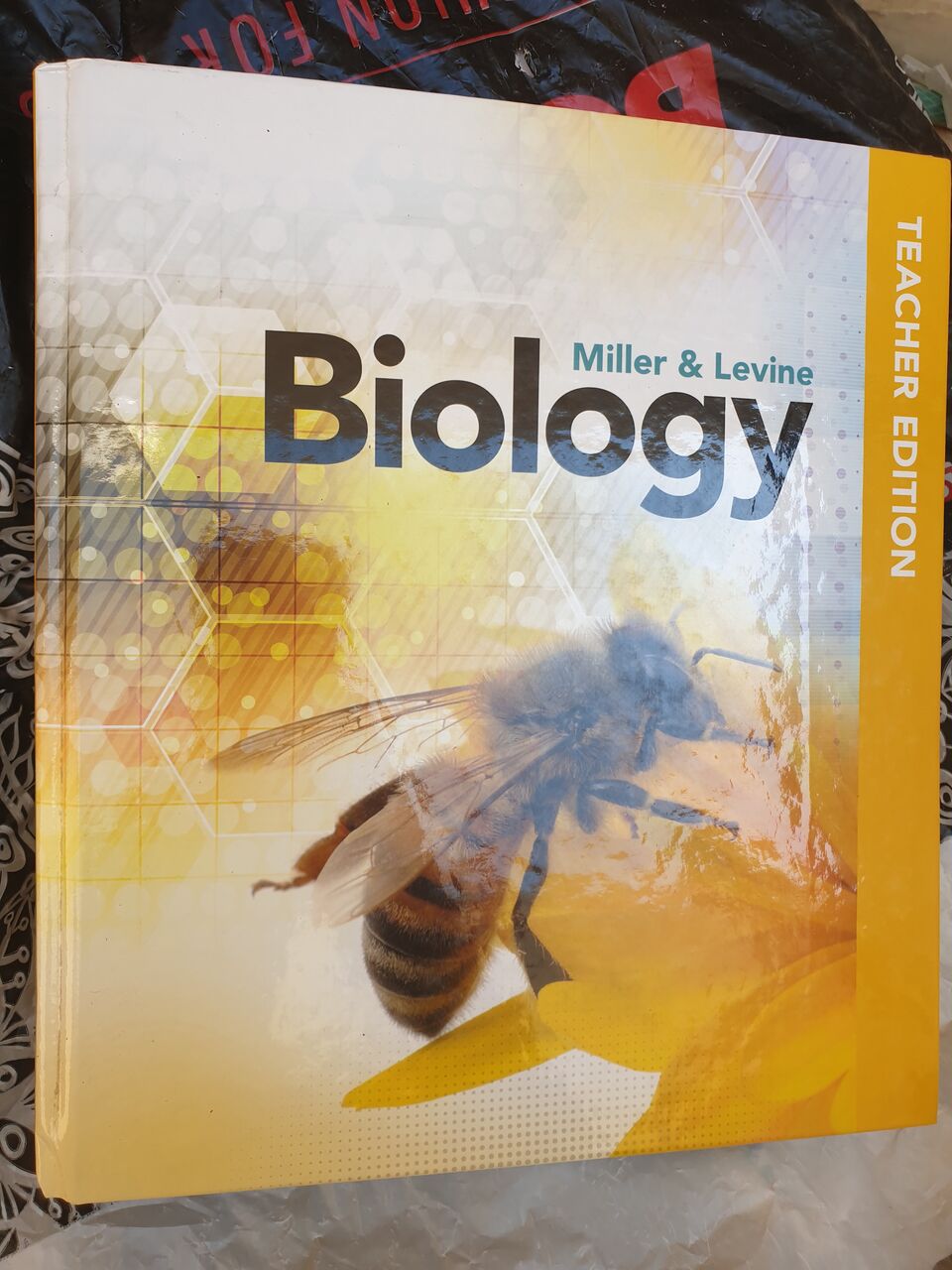 Riyadh, Books, SAR 200,  Teacher&rsquo;s Edition Science Textbooks: Comprehensive Instructional Guides For Chemistry, Bio