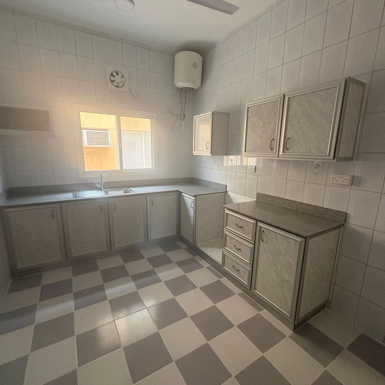 Adliya, Apartments, Flats, Houses & Villas, BHD 250/month,  2 BR,  155 Sq. Meter,  Big 2 Bed Room Apartment In Newly Renovated Building Next To KFH Bank Adliya, KidzWorld Ki