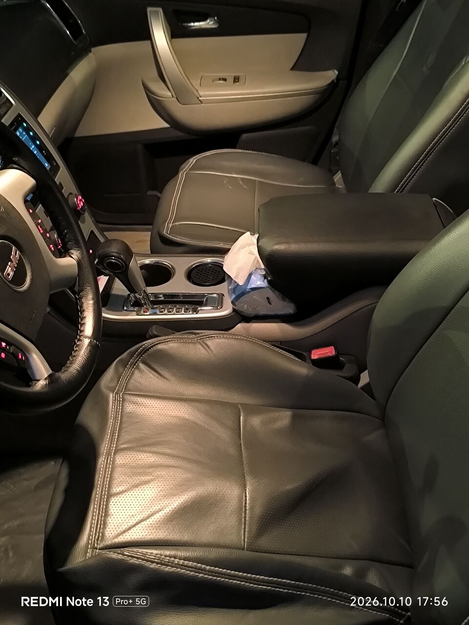 Riyadh, Vehicles, Cars & Trucks , SAR 19000,  Gmc Acadia,  2011,  Automatic,  302000 KM,  Filipino Owner. Car Is Maintained All The Time.