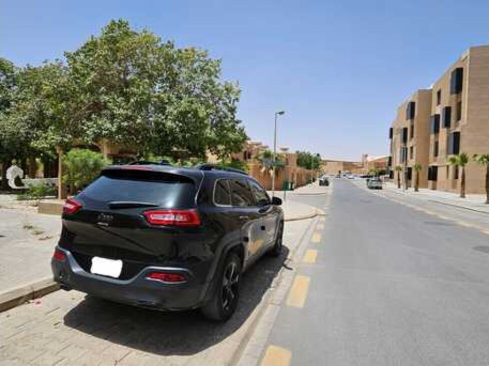 Riyadh, Vehicles, Cars & Trucks , SAR 30,  Jeep Cherokee Sports 2016. Powerful, Reliable SUV,  2016,  Automatic,  197 KM,