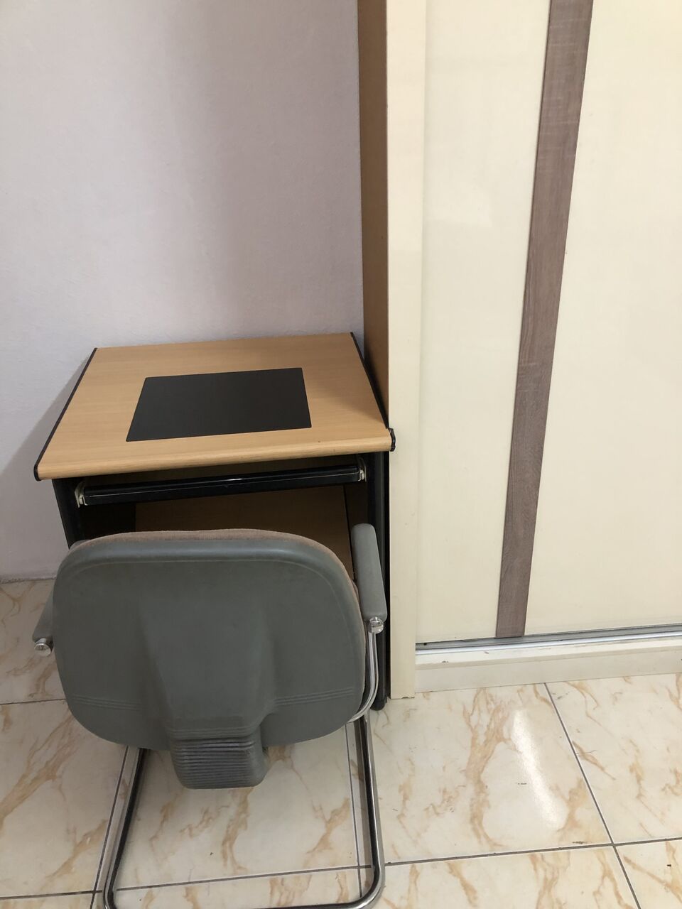 Al Malaz, Rooms for Rent, SAR 1600/month,  Furnished,  Nice Clean Well Furnished Room For Executive Bachelor In An Apartment In Malaz