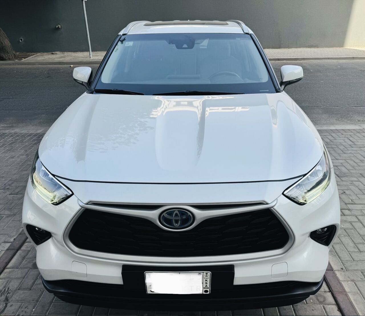 Jeddah, Vehicles, Cars & Trucks , SAR 119000,  Toyota Highlander Hybrid,  2023,  Automatic,  62000 KM,  Good Condition