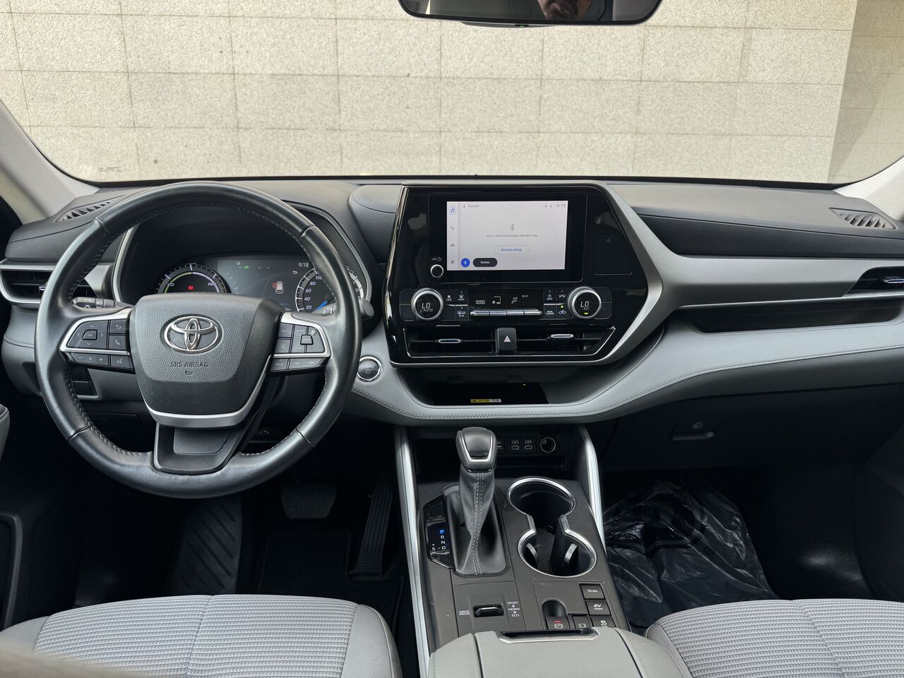 Jeddah, Vehicles, Cars & Trucks , SAR 119000,  Toyota Highlander Hybrid,  2023,  Automatic,  62000 KM,  Good Condition