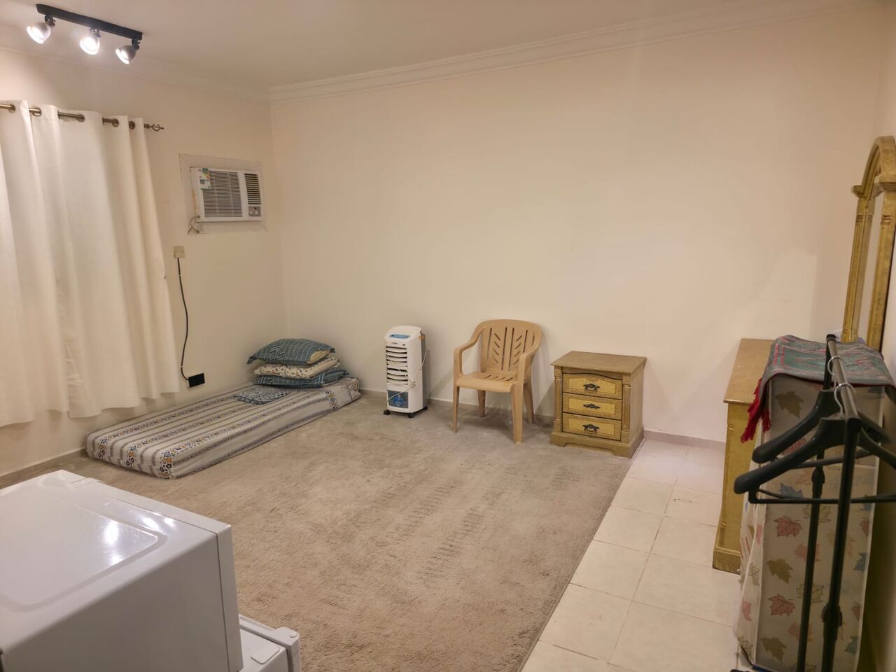 Al Yarmouk, Rooms for Rent, SAR 1800/month,  Furnished,  FURNISHED ROOM IN FAMILY VILLA - AL YARMOUK EXIT 9 - RIYADH