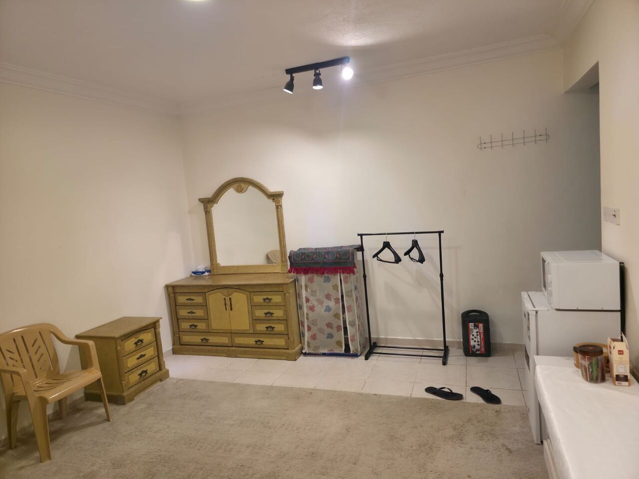 Al Yarmouk, Rooms for Rent, SAR 1800/month,  Furnished,  FURNISHED ROOM IN FAMILY VILLA - AL YARMOUK EXIT 9 - RIYADH