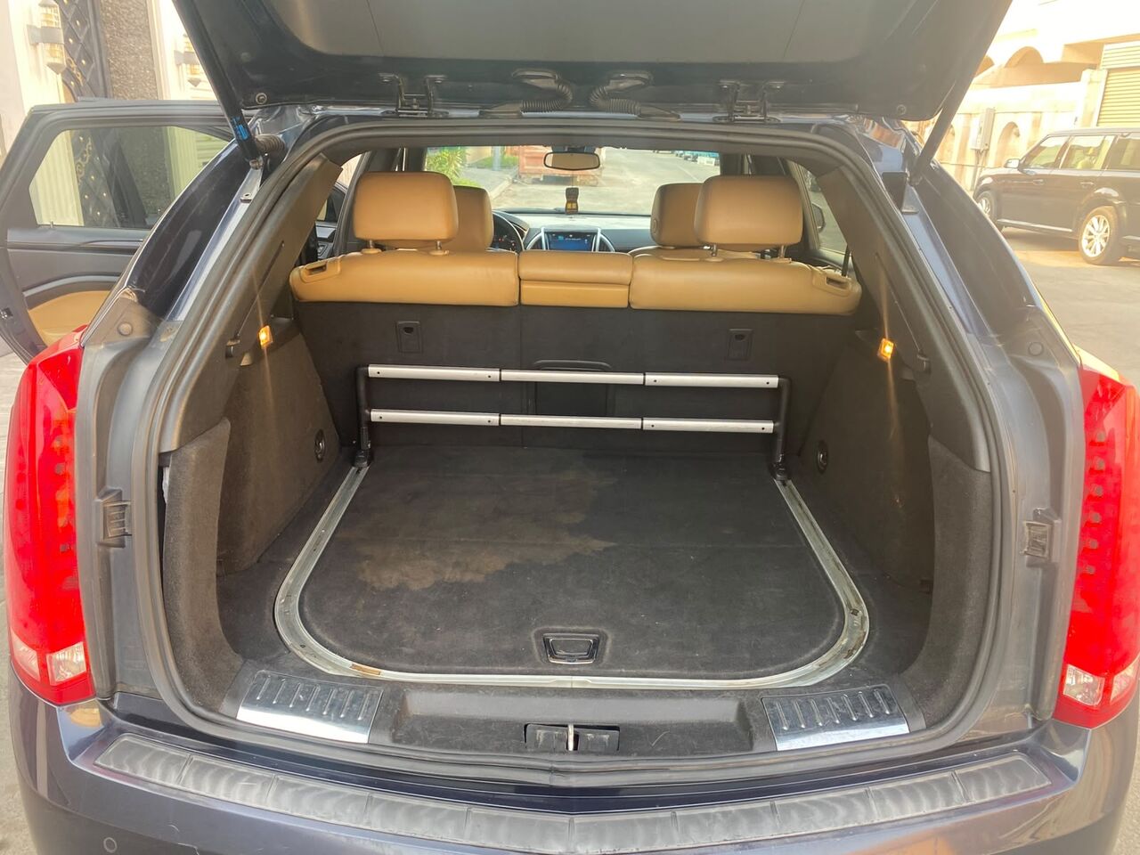 Jeddah, Vehicles, Cars & Trucks , SAR 25000,  Cadillac SRX,  2014,  Automatic,  260000 KM,   Price Negotiable