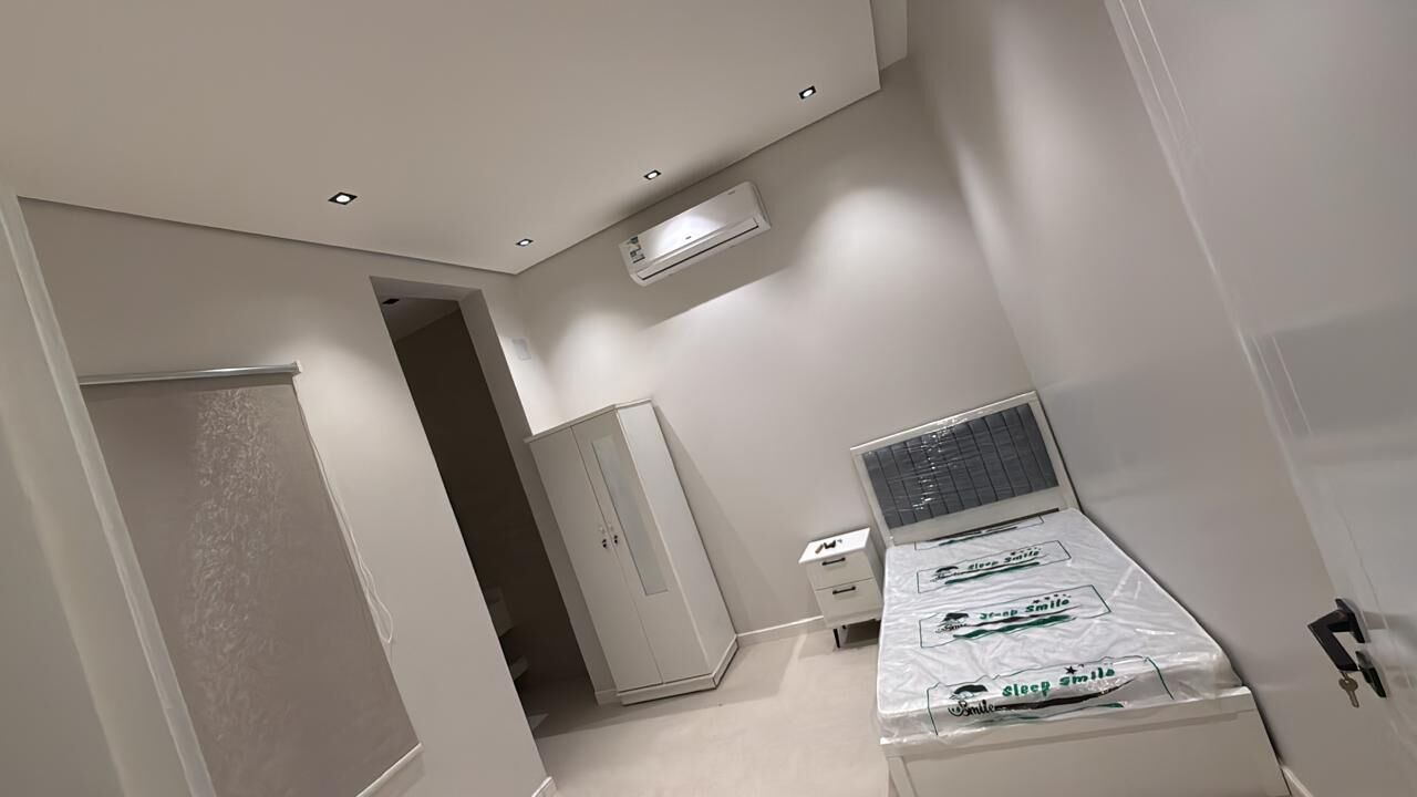 Al-Muzahmiya, Staff Accommodation, SAR 1700,  Fully Furnished Executive Room