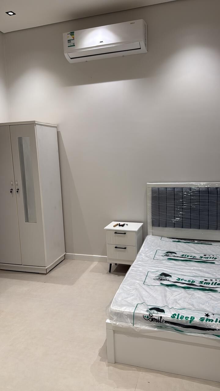 Al-Muzahmiya, Staff Accommodation, SAR 1700,  Fully Furnished Executive Room