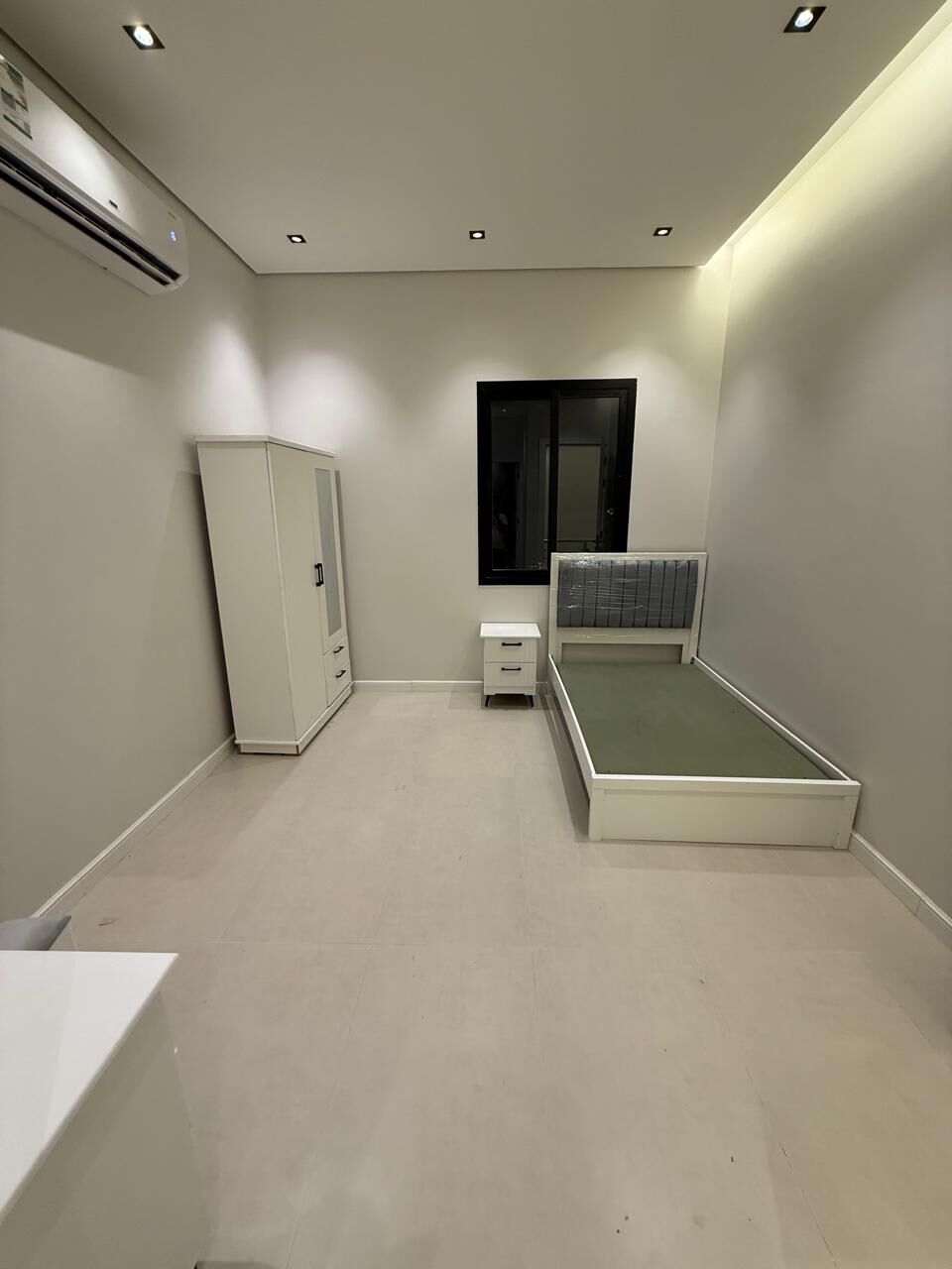 Al-Muzahmiya, Staff Accommodation, SAR 1700,  Fully Furnished Executive Room