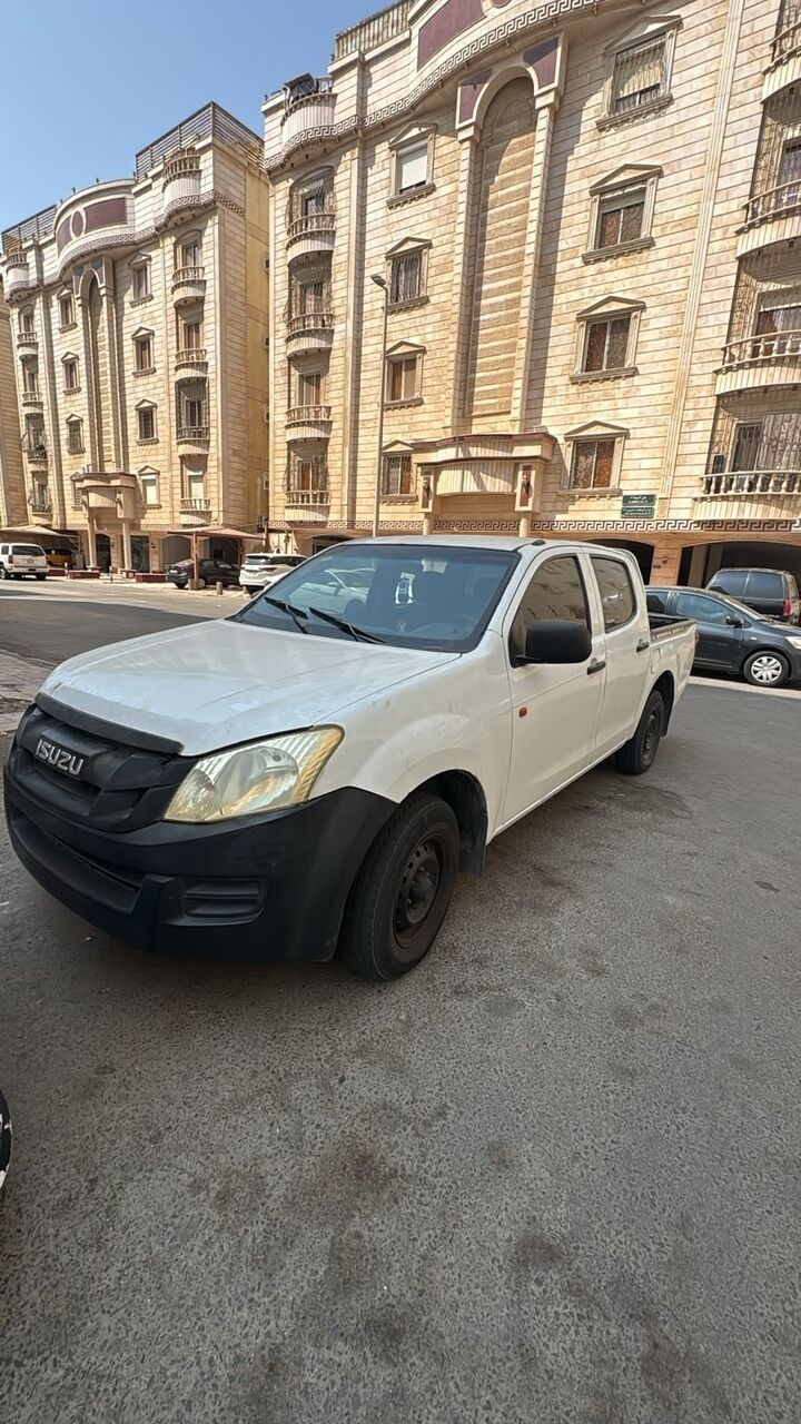 Jeddah, Vehicles, Cars & Trucks , SAR 28500,  Isuzu D-MAX,  2013,  Manual,  500000 KM,