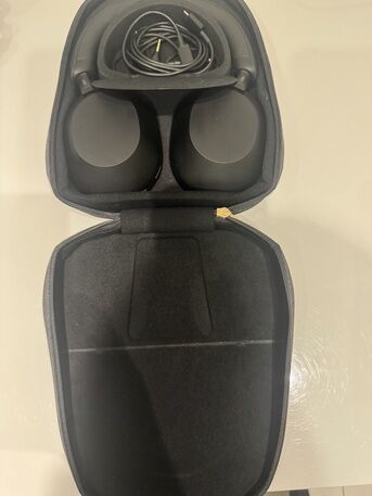 Riyadh, Electronics, SAR 700,  Sony Headphone WH-1000XM5 (Excellent Conditions)