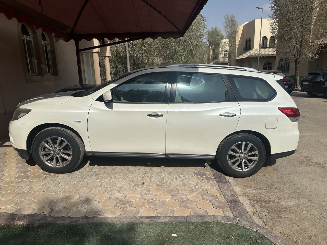 Riyadh, Vehicles, Cars & Trucks , SAR 41000,  Nissan Pathfinder,  2015,  Automatic,  146000 KM,   - Accident Free - 146,000 KM Driven - Single Owner - Price 41,000 SAR
