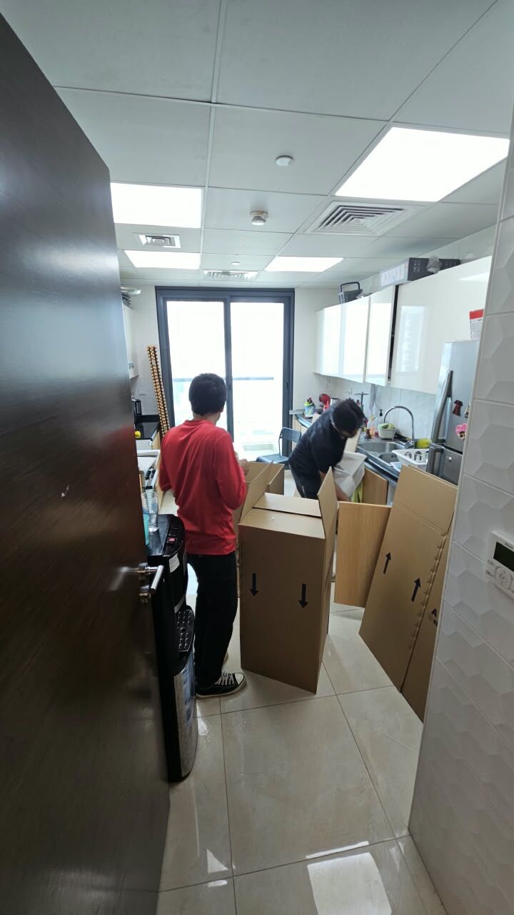 Dubai, Labor/Moving, Local Movers In UAE | A One Movers LLC