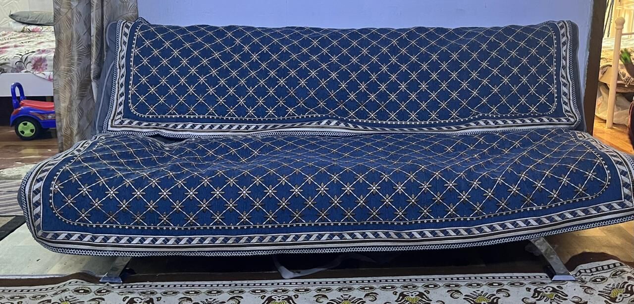 Hara, Furniture, SAR 1,  Urgently Want To Sale 2 Sofa, 1 Single Bed, And A Small Dressing Table