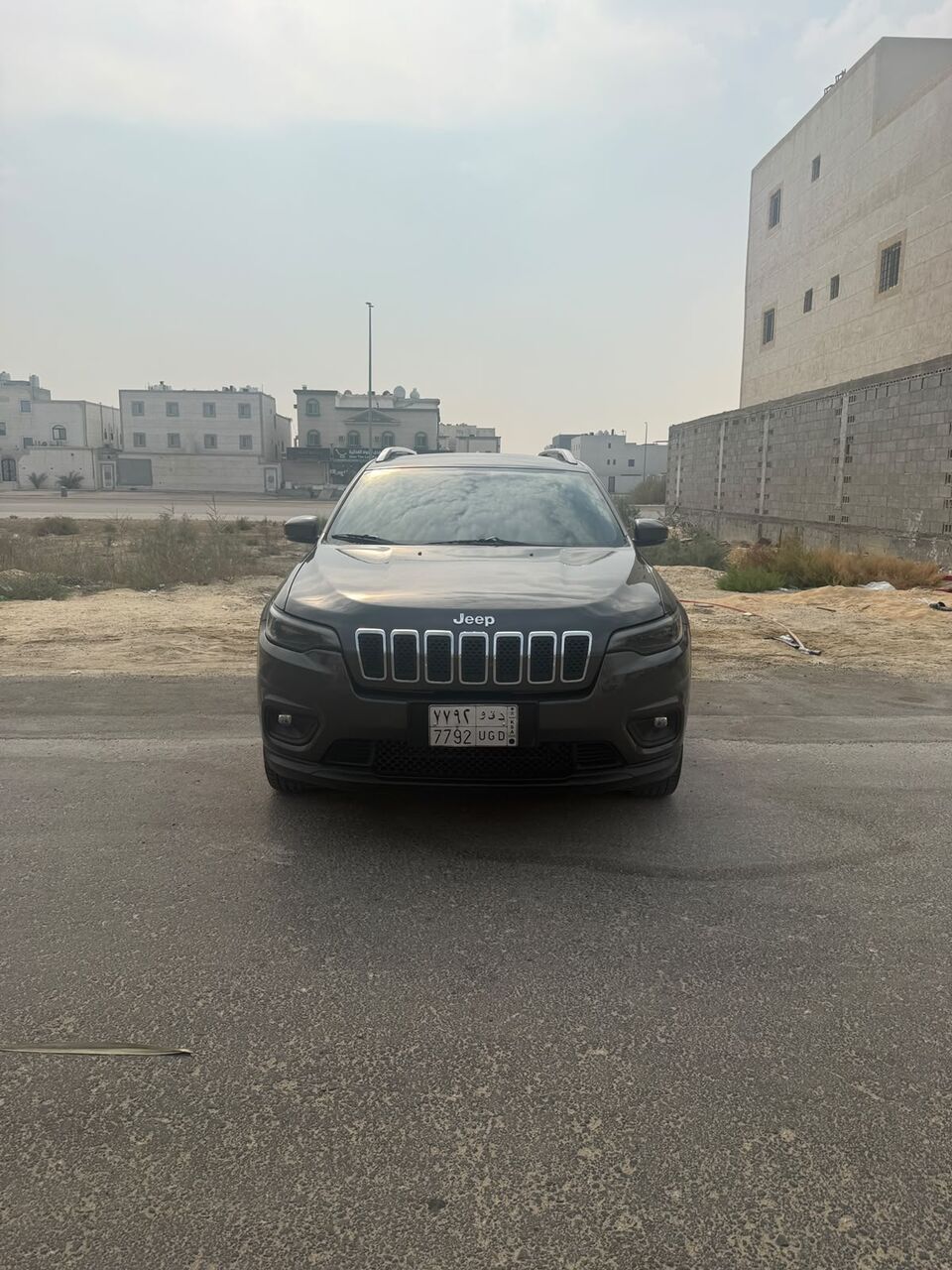 Riyadh, Vehicles, Cars & Trucks , SAR 38000,  Jeep Cherokee,  2019,  Automatic,  180000 KM,  No Accident, No Repaint, 1st Owner