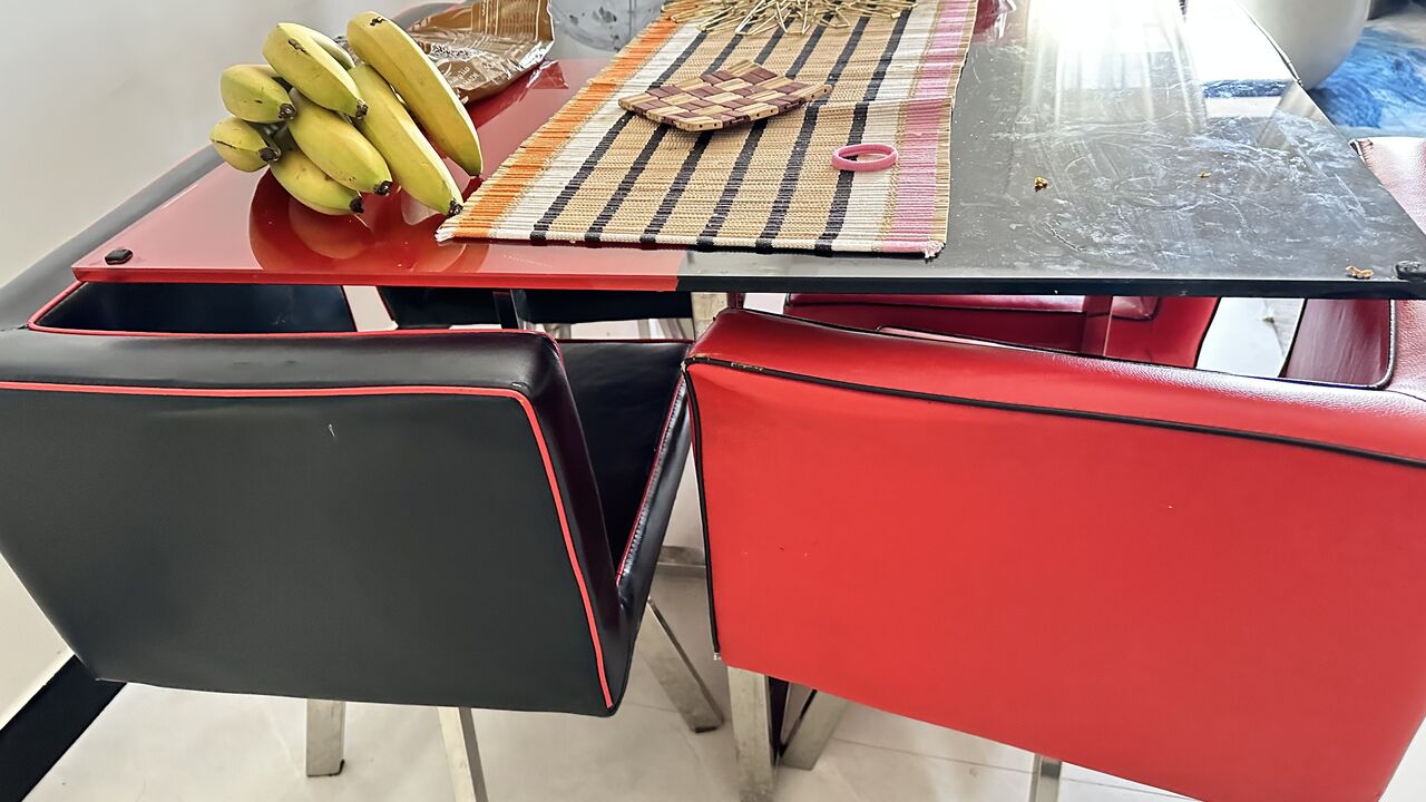 Riyadh, Furniture, SAR 150,  Dining Table With 4 Chairs
