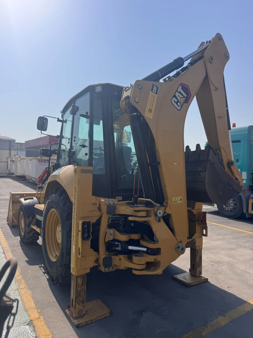 Dammam, Heavy Equipment, SAR 190000,  CAT 426 Backhoe Loader Used Available For Sale