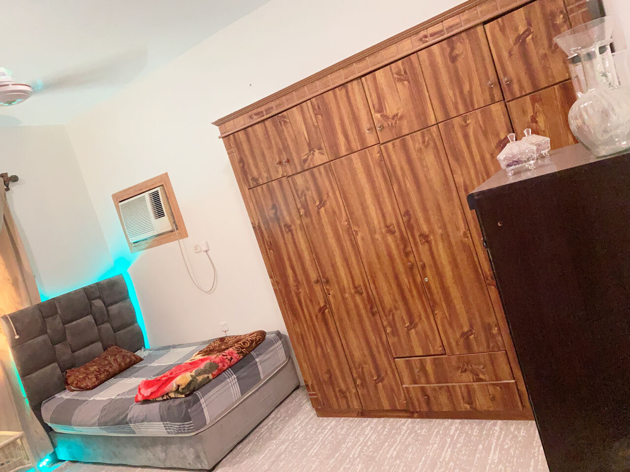 Jeddah, Bedspace For Rent, SAR 700/month,  Two Bed Space In A Fully Furnished Room With Homemade Food.